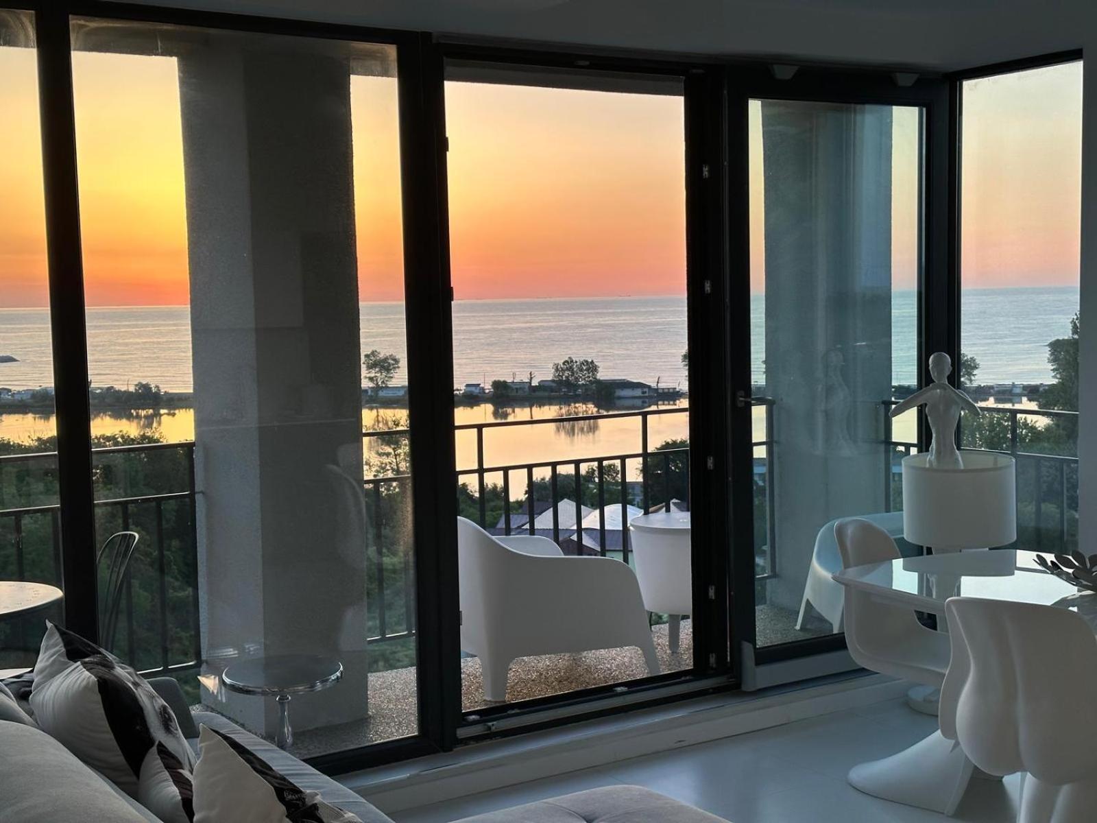 شقة Donna Alba Seaview Penthouse, Casa Ta De Pe Plaja نيبتون المظهر الخارجي الصورة
