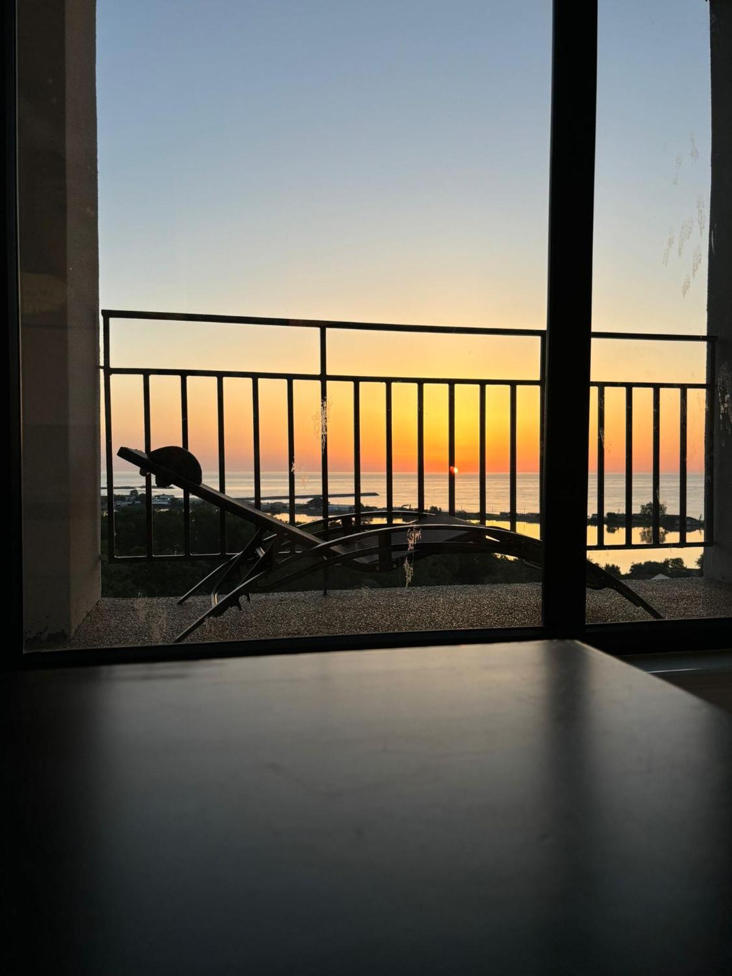 شقة Donna Alba Seaview Penthouse, Casa Ta De Pe Plaja نيبتون المظهر الخارجي الصورة